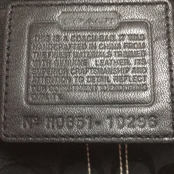 Signature Hobo Purse - Picture 5 of 5